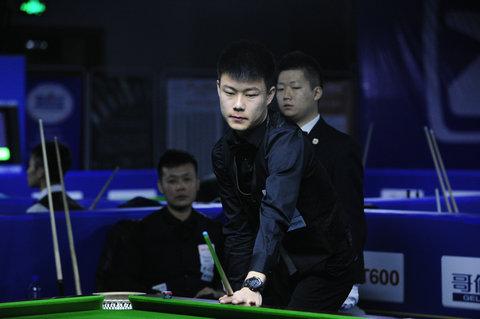 教练组根据 教练组根据